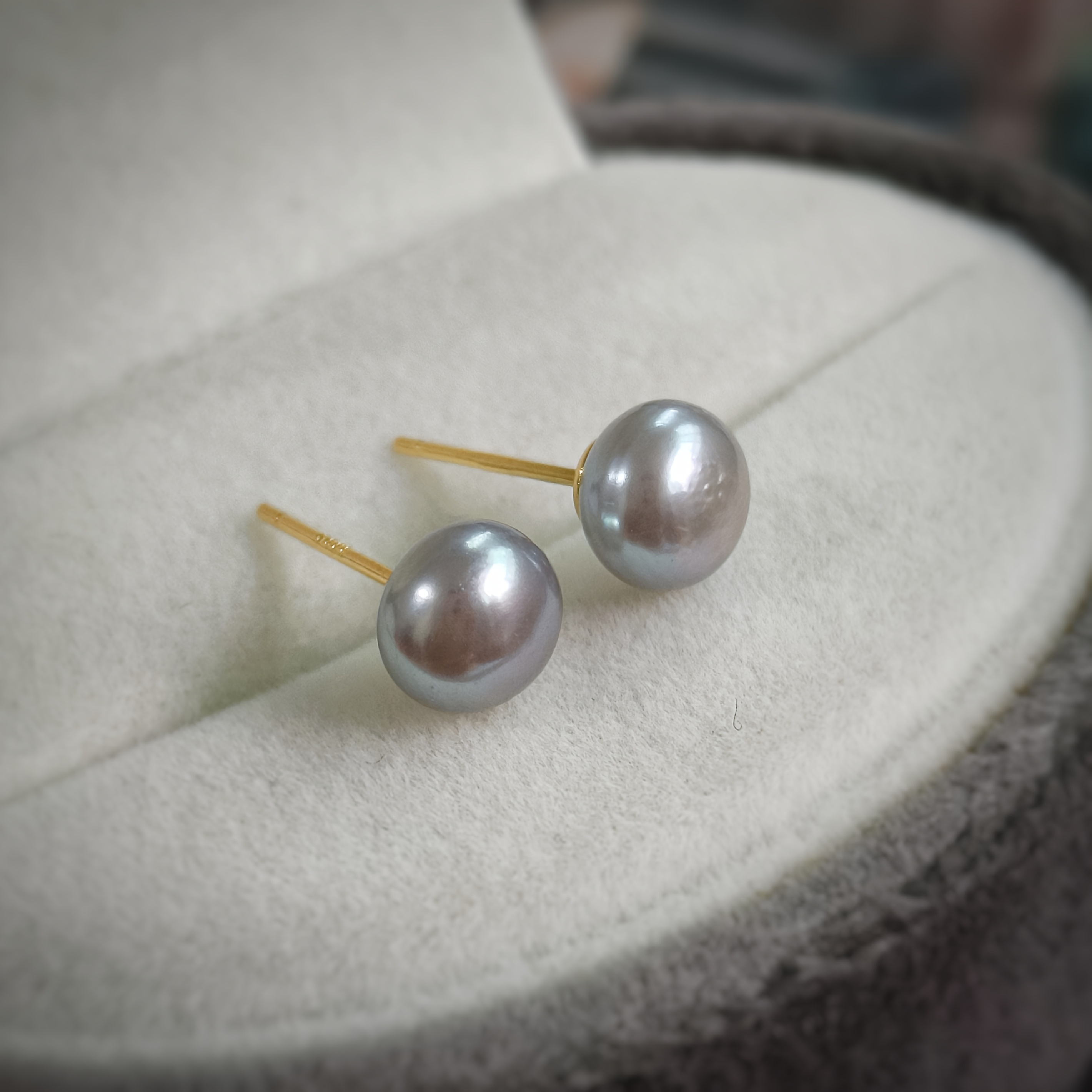 Image of 2pcs 0.7cm Natural Freshwater S999 Pure Silvery Earrings With 18k Gold Plated Plating For Women Hypoallergenic