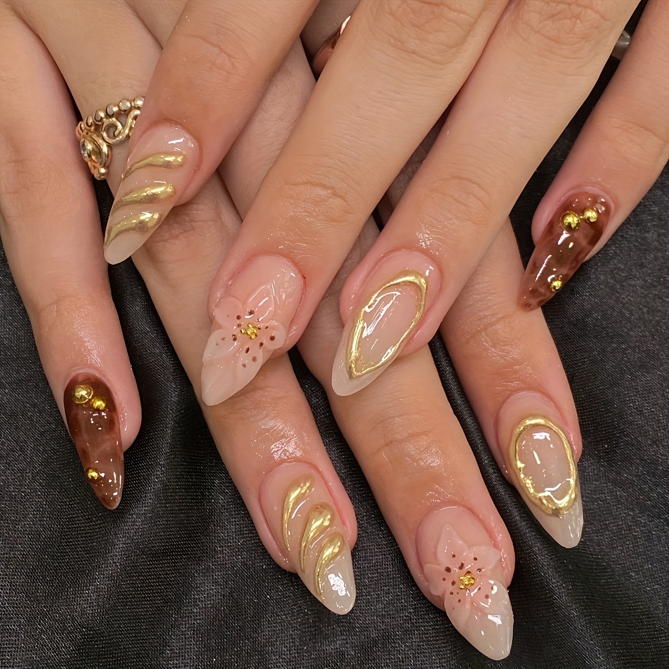 24pcs Press-on Nails Set, Medium To Long Almond Shape With Soft Nude Pink Base, Elegant Floral Patterns And Gold-tone Accents, Glossy End Nail For Women' Wear, Party, And Fashion Looks