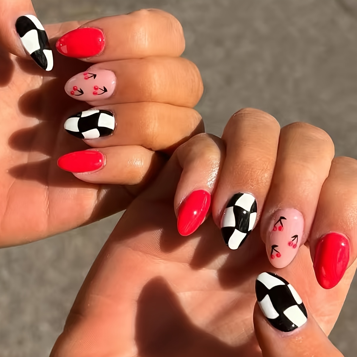 

24pcs Shaped Short Press On Nail Pieces, Checkered Cute Cherry And Other Fake Nails, Very Suitable For , With Jelly Glue And Filing Strips Included