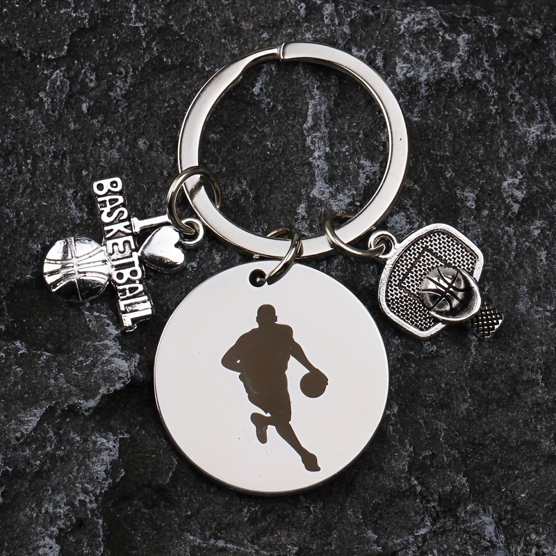 

1pc Engraved Basketball Player Keychain, Basketball Frame Charm Keychain, Basketball Fan Souvenir, Christmas Gift For Boyfriend