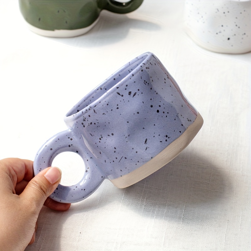 Taza en uso con café