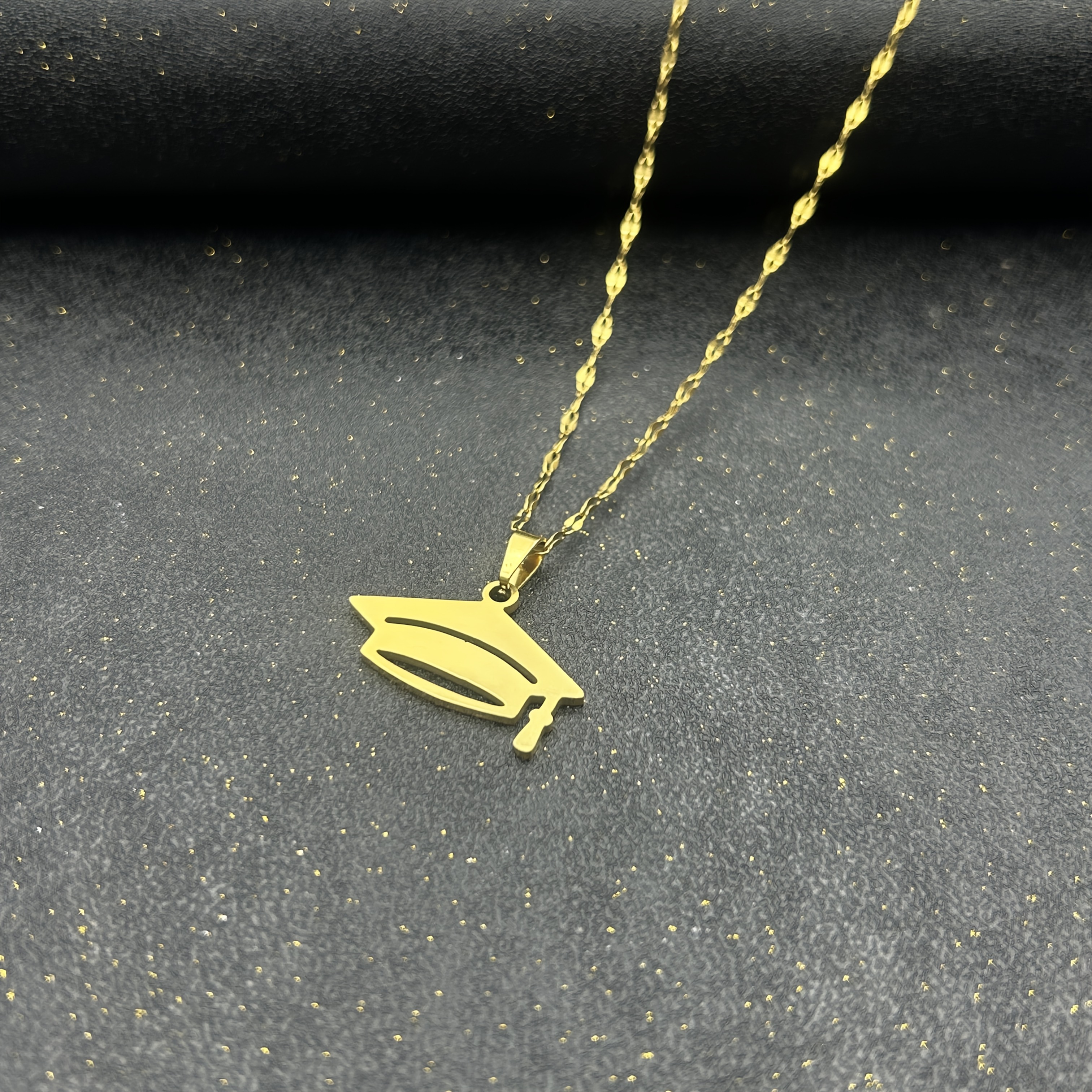 TEMU Un Pendentif Élégant et Stylé en Acier Inoxydable de de Diplômé, Idéal pour les Cérémonies de Remise de Diplômes et la Rentrée Scolaire