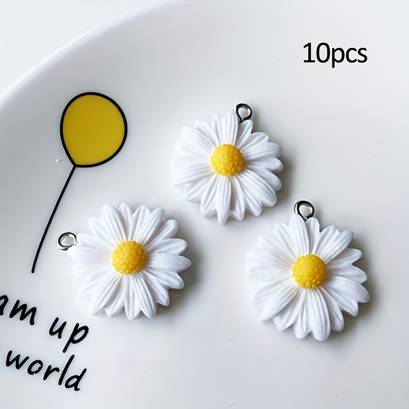 Image of Set Of 10 Resin Charms Featuring Yellow And White Daisies, Perfect For Handmade Jewelry Like Earrings And Necklaces