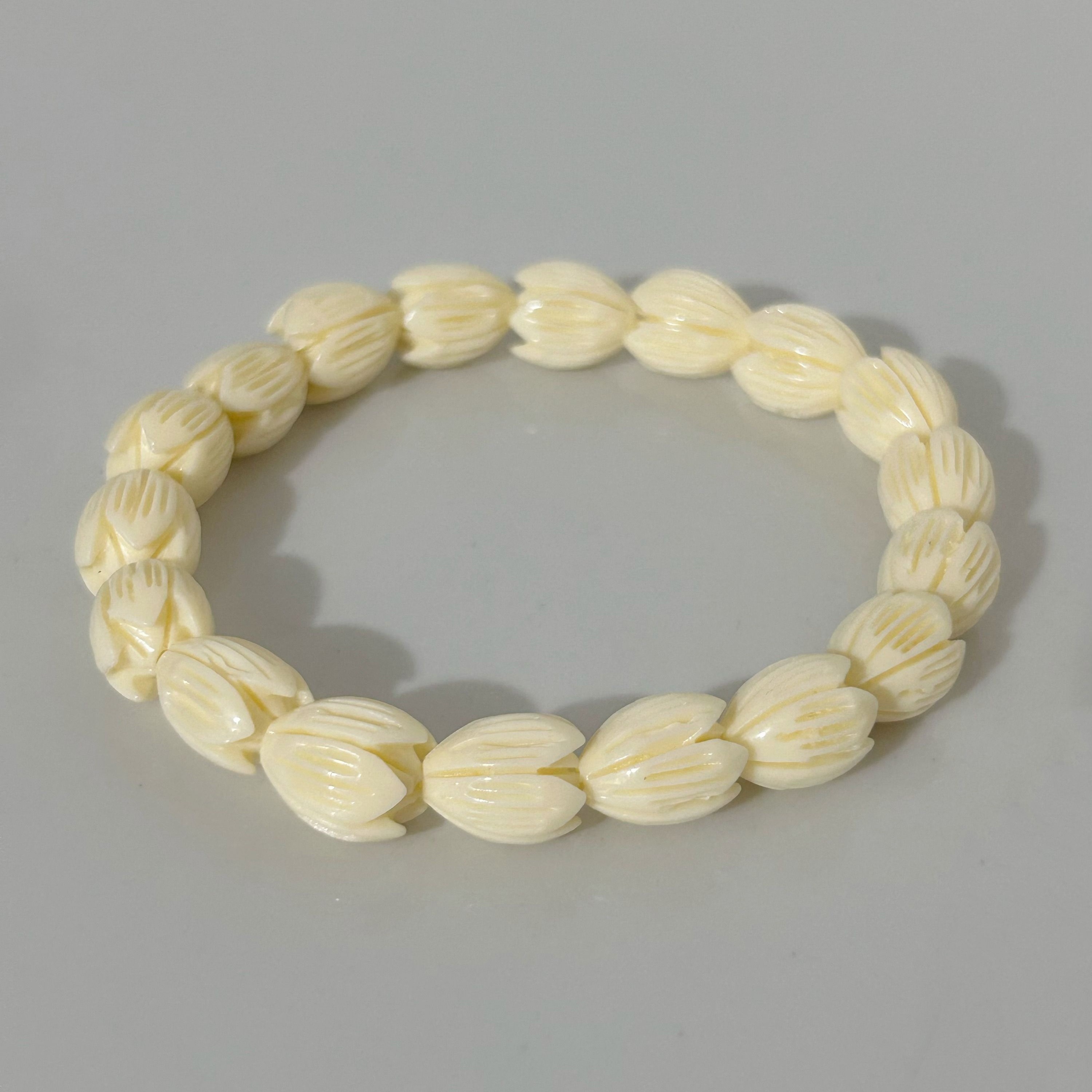 

Elegant Hawaiian Tulip Bracelet For Beach Vacation - Versatile Style, No Plating, Solid Craftsmanship, Ideal For Daily Wear & Gift-giving, Perfect For Valentine's Day - All Season Compatible