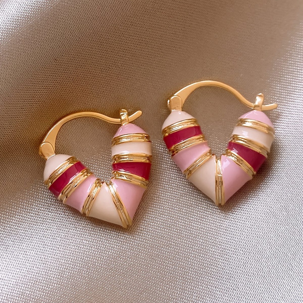 TEMU Boucles d'Oreilles Élégantes en Émail de Cœur pour Femmes, de , Tiges en Fer - Parfaites pour la Saint-Valentin, les Anniversaires, les Fêtes et