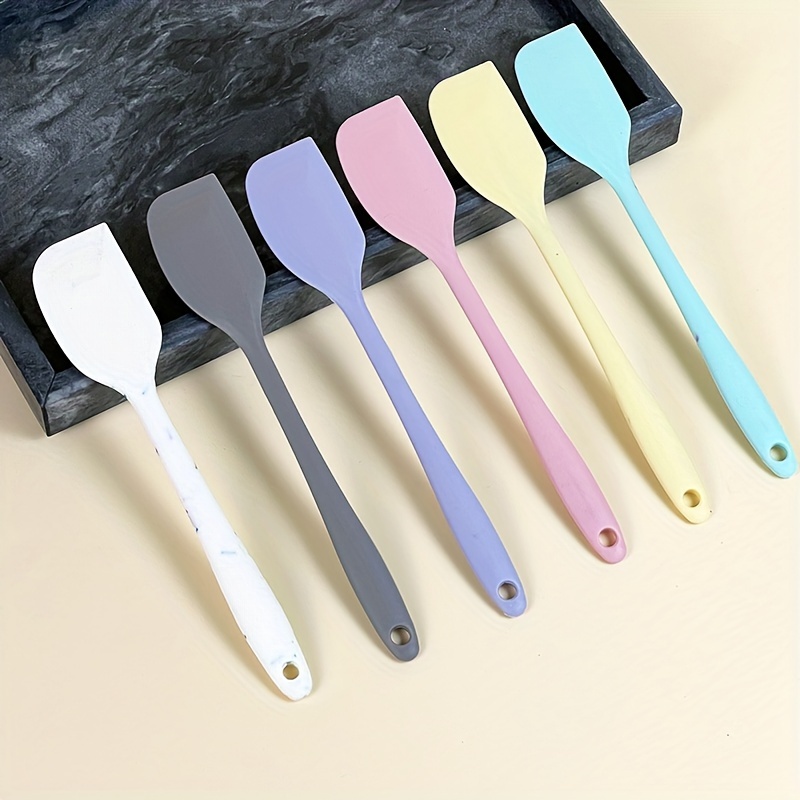 2pcs high quality silicone spatulas multifunctional baking spatulas heat resistant non stick for baking spreading   and serving size   8 27in Product details 1