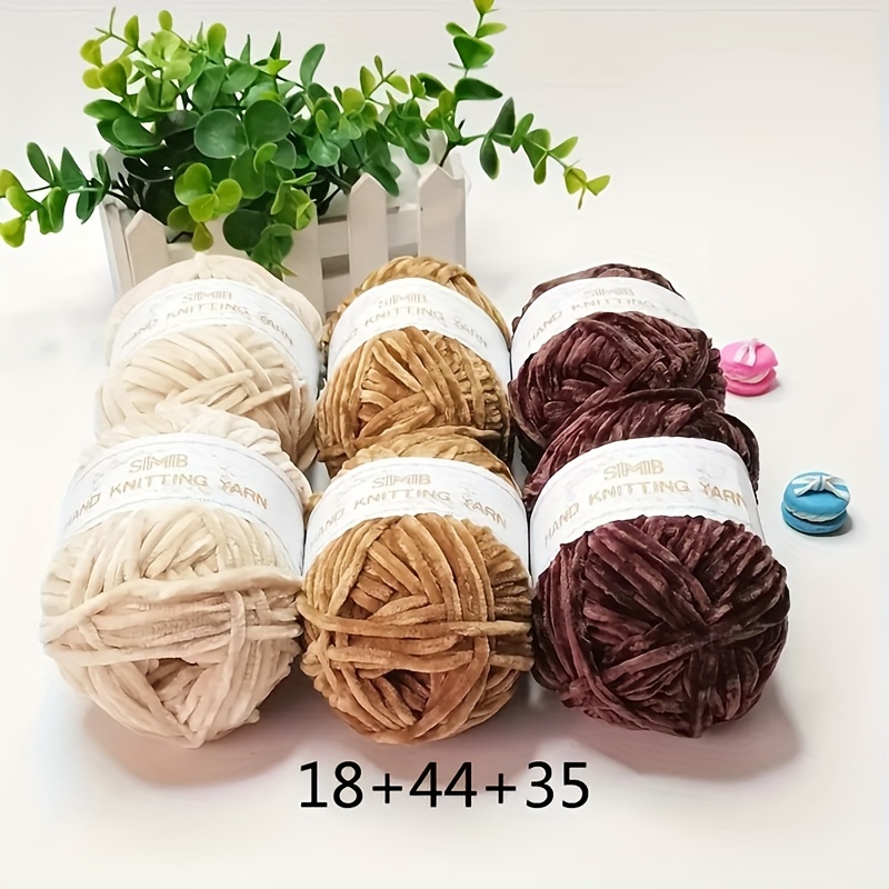 

6pcs Polyester Chenille Yarn, Luxurious Velvet Crochet Knitting Yarn, Variegated Colors, 300g Total (50g Each, 90m Each), With 1 Hook Per For Blankets, Hats, Bags