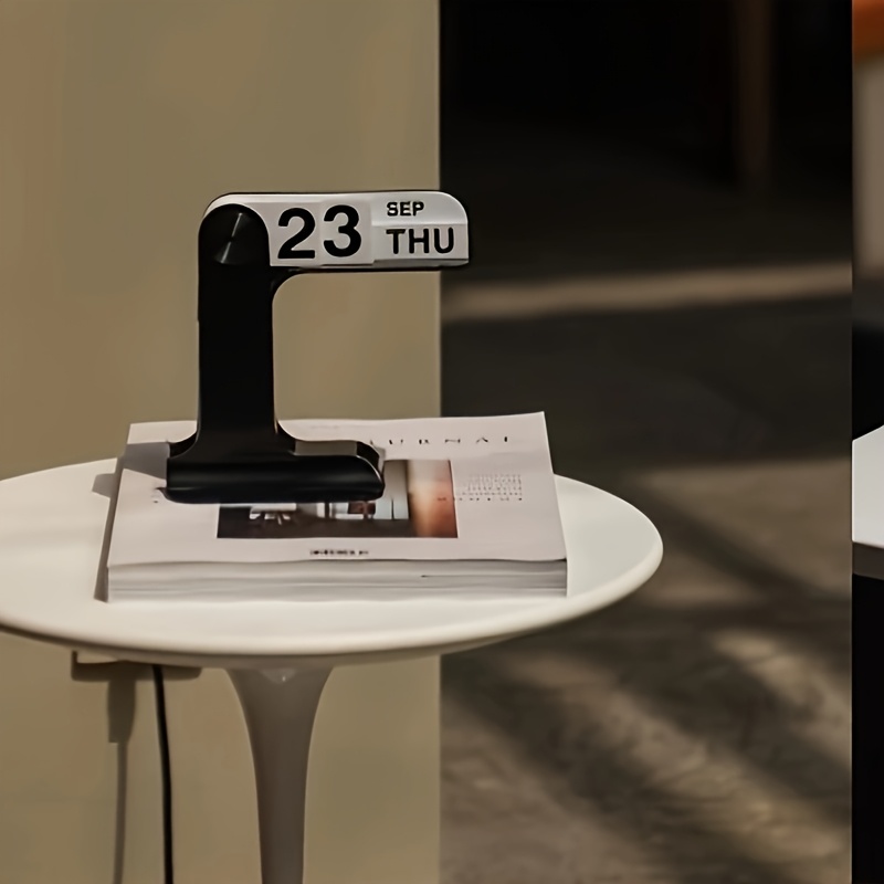 Calendario vintage da designer - Elegante nero e bianco, moderno accessorio da scrivania a parete per ufficio e camera da letto, regalo perfetto per l&#39;uso quotidiano, accessorio quotidiano | Design minimalista | Finitura elegante, Calendario