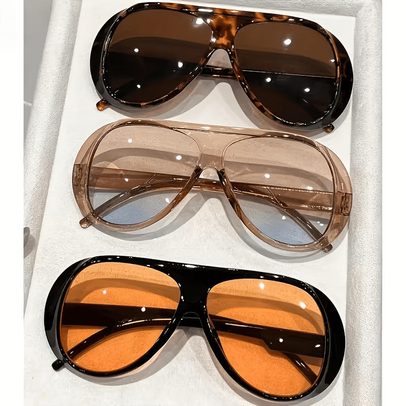 3 أزواج من نظارات العين القطعية العصرية - مناسبة للارتداء اليومي للرجال والنساء: retailer-supplied image