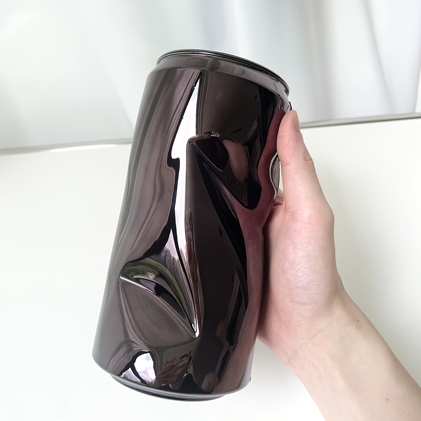 Electroplated glossy metallic chain evening bag, a stylish accessory for banquets and parties