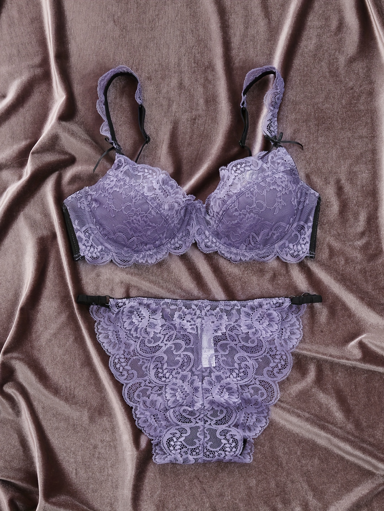 Contrast Lace Mesh Underwire Lingerie Set