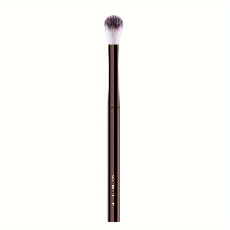 

Hourglass No.14 High Precision Highlight Detail Brush - Hypoallergenic, Soft Polyester Bristles, Metal Rod, Oval Brush For All Skin Types