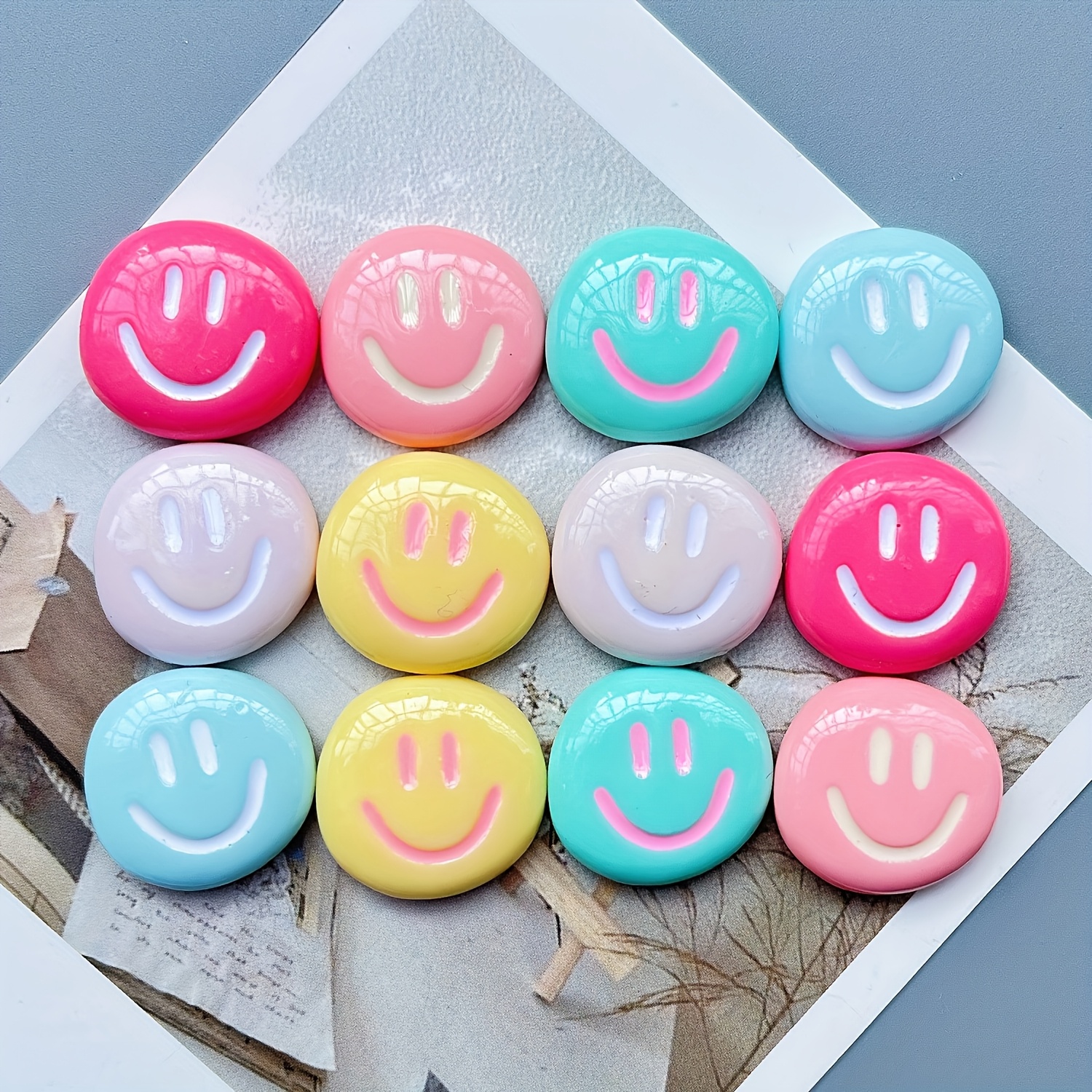 E-shop 12 Stk. Lebhafte Fröhliche Gesicht Kühlschrankmagnete - Kawaii Pastelldekor für Kühlschrank & Whiteboard, Langlebiges ABS-Material, Ideal für