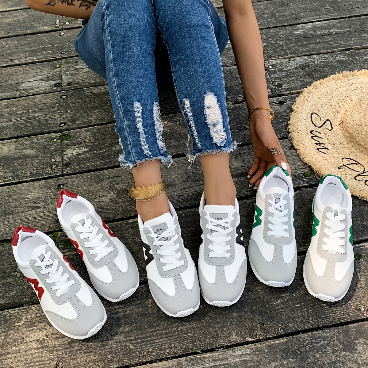 

Lightweight And Stylish Women's Sneakers, Casual Wear.