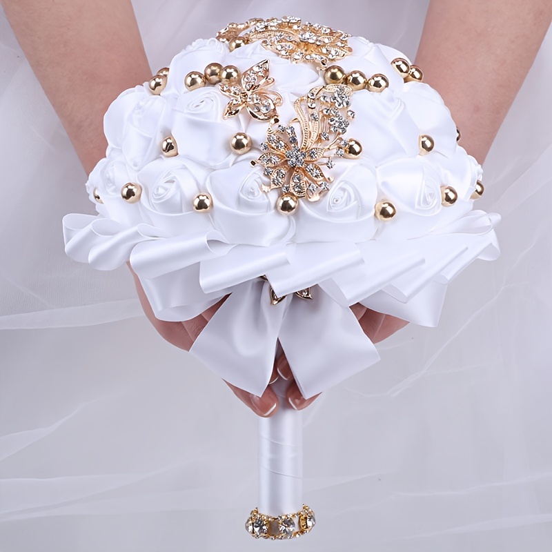   kuyov qizlar uchun buket boy qizil shaytonli güllar, kristal va marjon aksessuarlari bilan to'ldirilgan to'y to'ylari tafsilotlari 10