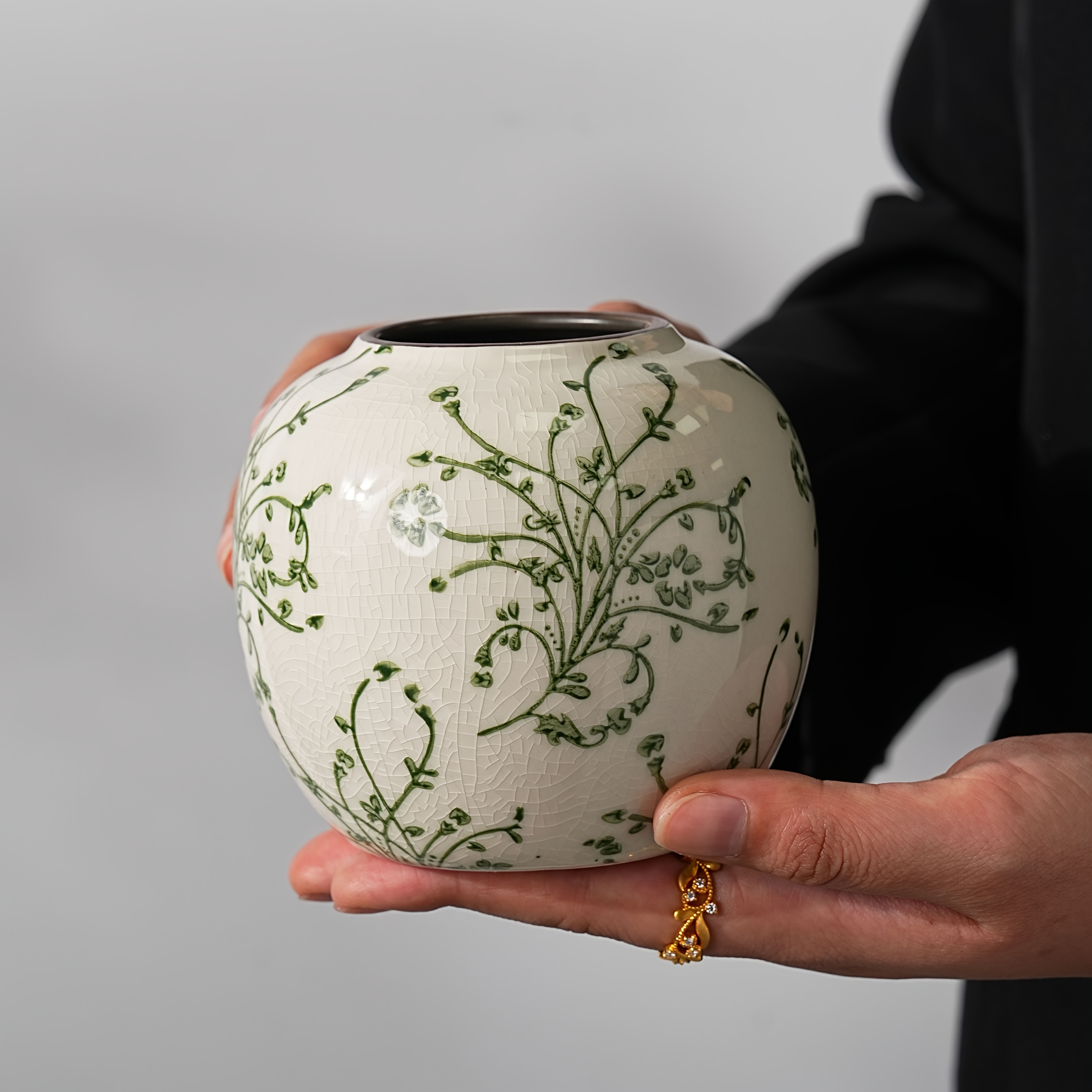 TEMU 1pc Retro Cracked Glazed Ceramic Small Vase, Multifunctional Desktop Decoration, Ideal Gift For Storage And Floral Arrangement