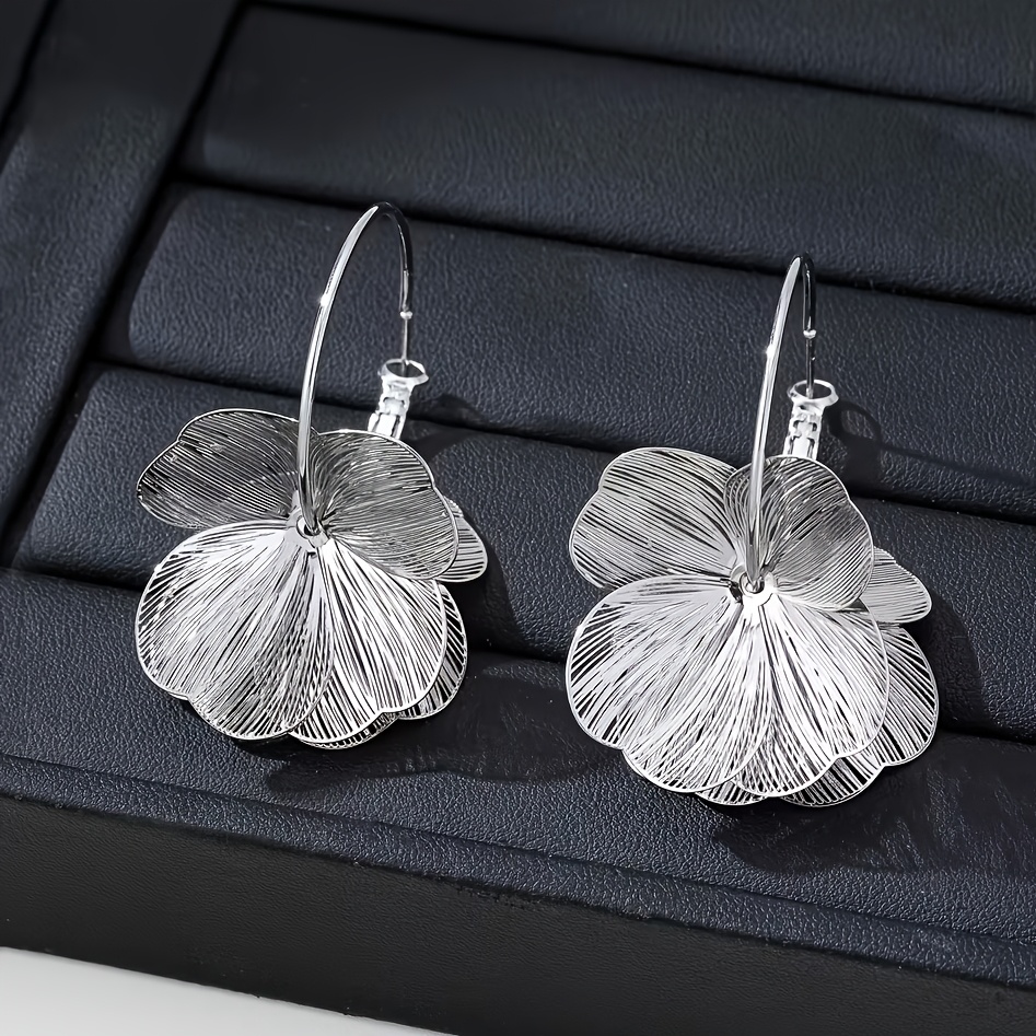 Hollow Floral 18K Golden Plated Copper Earrings — Everyday Elegance
