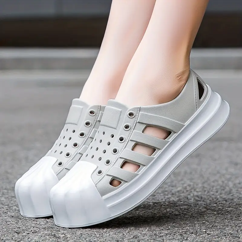 womens out details 14