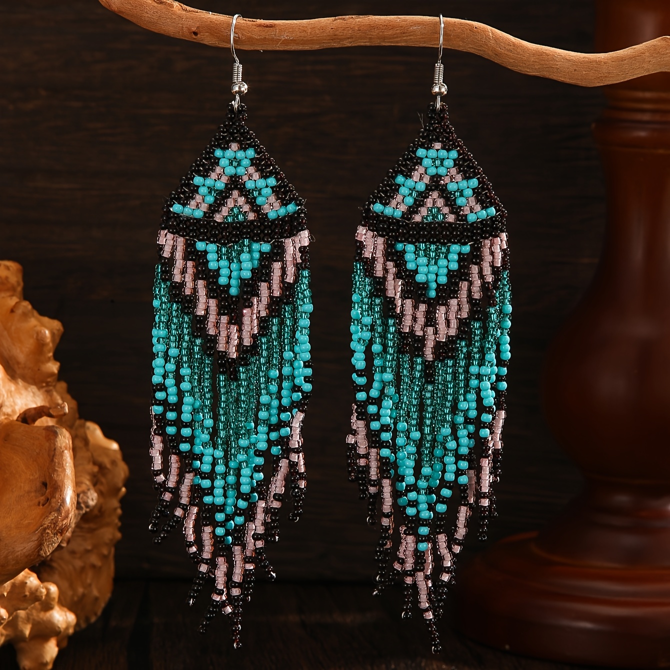 E-shop Handgefertigte Perlenohrringe, Ohrringe mit Quasten im Boho-Stil, Ohrringe im Vintage-Stil, ein Paar klassische grün-schwarze