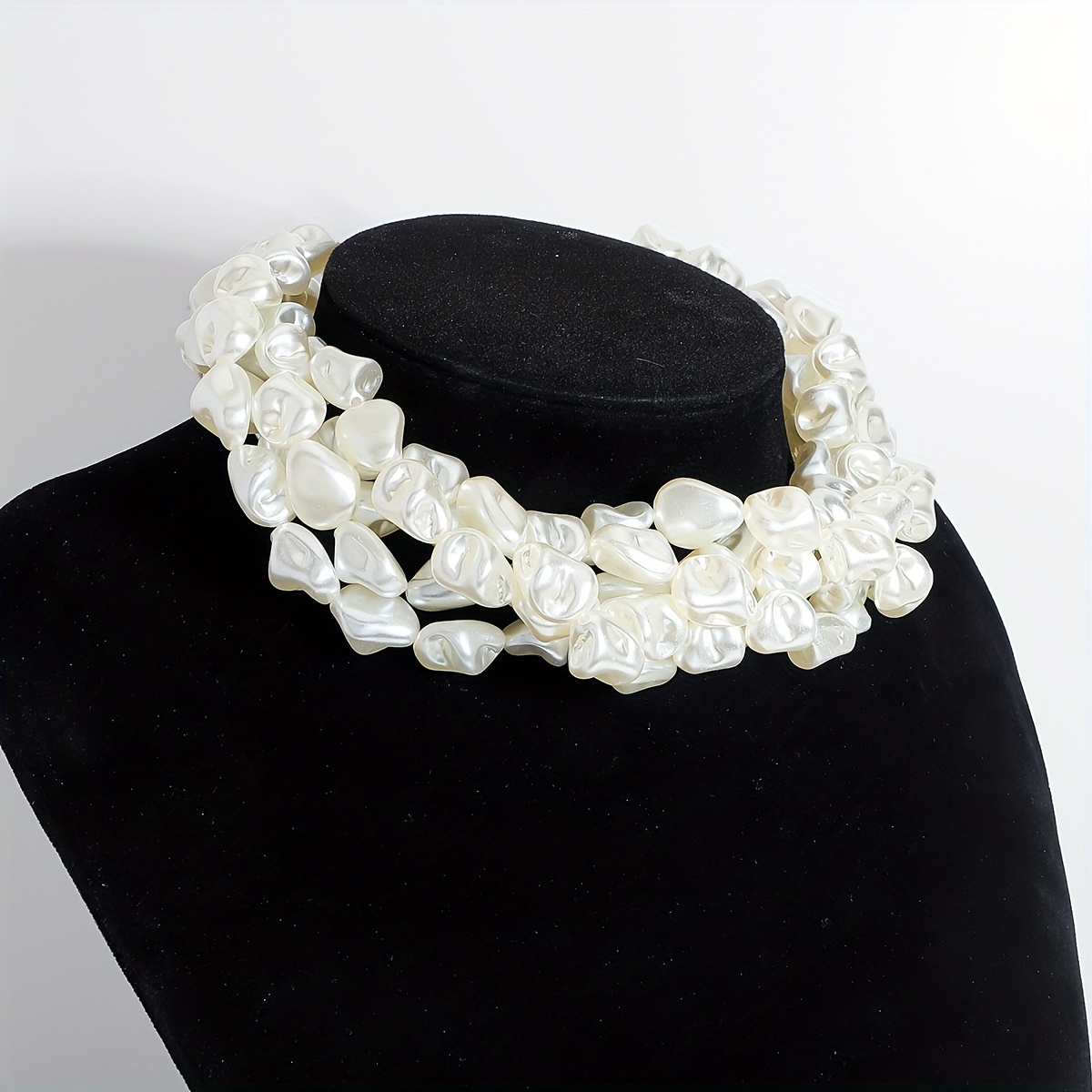 Women's Vintage Irregular Multi-Layered Imitation Pearl Necklace