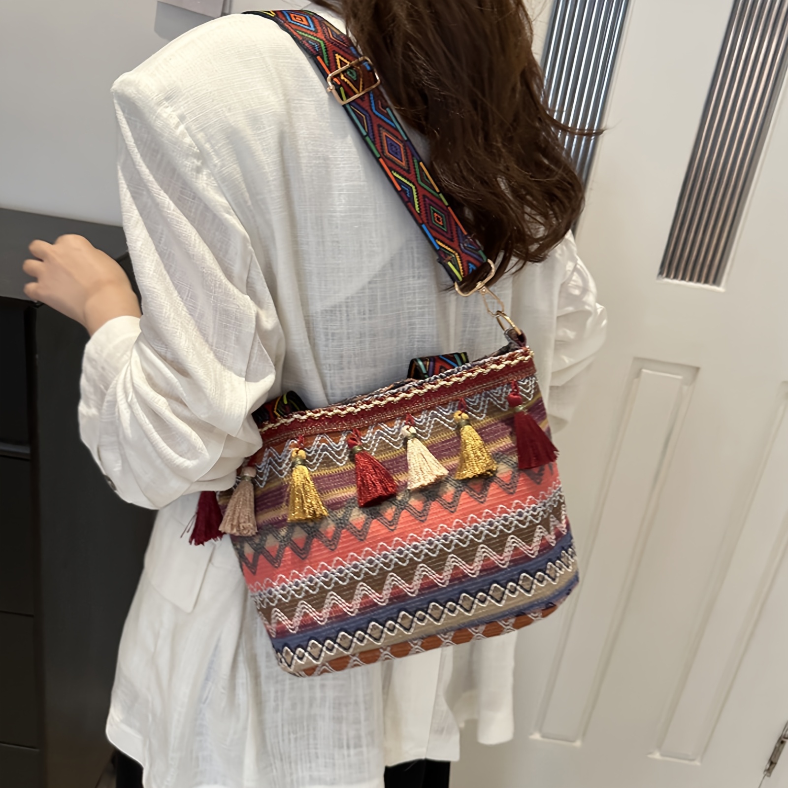 boho chic woven fringe bucket bag vibrant geometric - Temu display picture 2