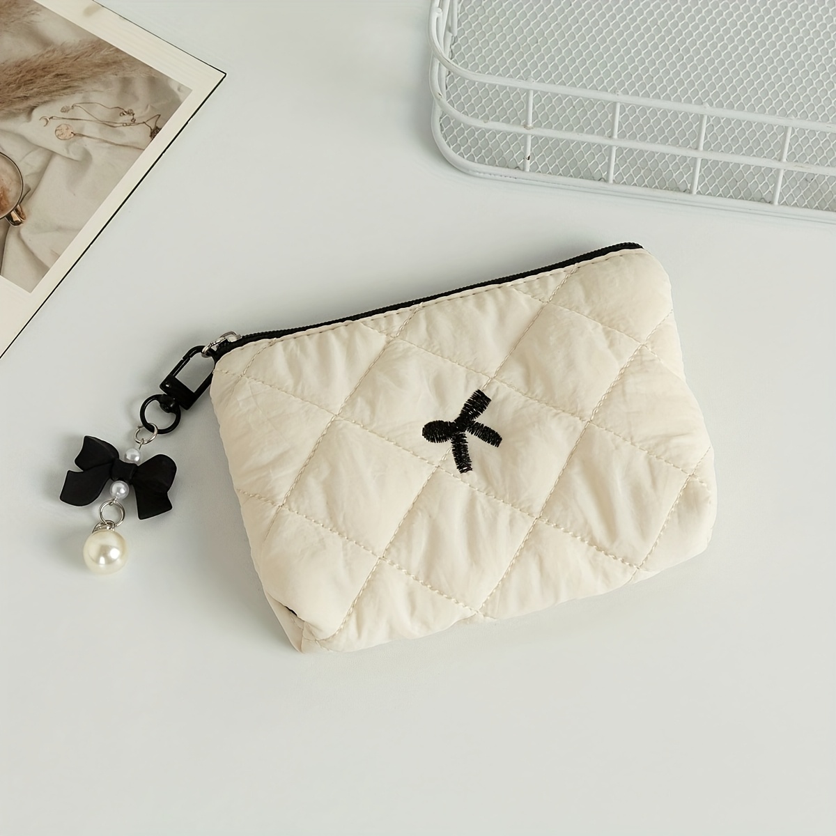 2pcs Set: Makeup Bag + Bow Charm, Size: 5.9in*4.72in, Small Lipstick Pouch, Cable & Earphone Organizer, Coin Purse, Random Pattern Distribution