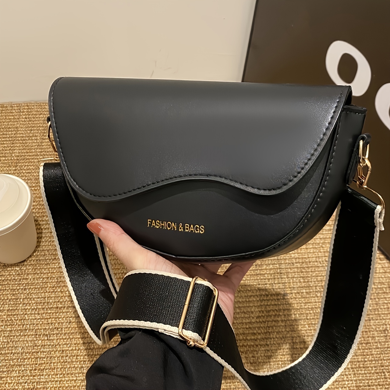 

Women's Pu Leather Fashion Saddle Bag, Small Crossbody With Wide Shoulder Strap, Magnetic Closure, Shoulder Purse For Commuting And Travel, Elegant Storage Accessory