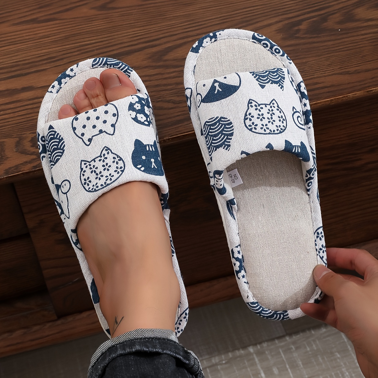 Image of Many Cat Linen Slippers Men's Home Indoor Spring And Autumn Anti-slip Anti-sweat Feet Home To Entertain Guests Cloth Slippers Men