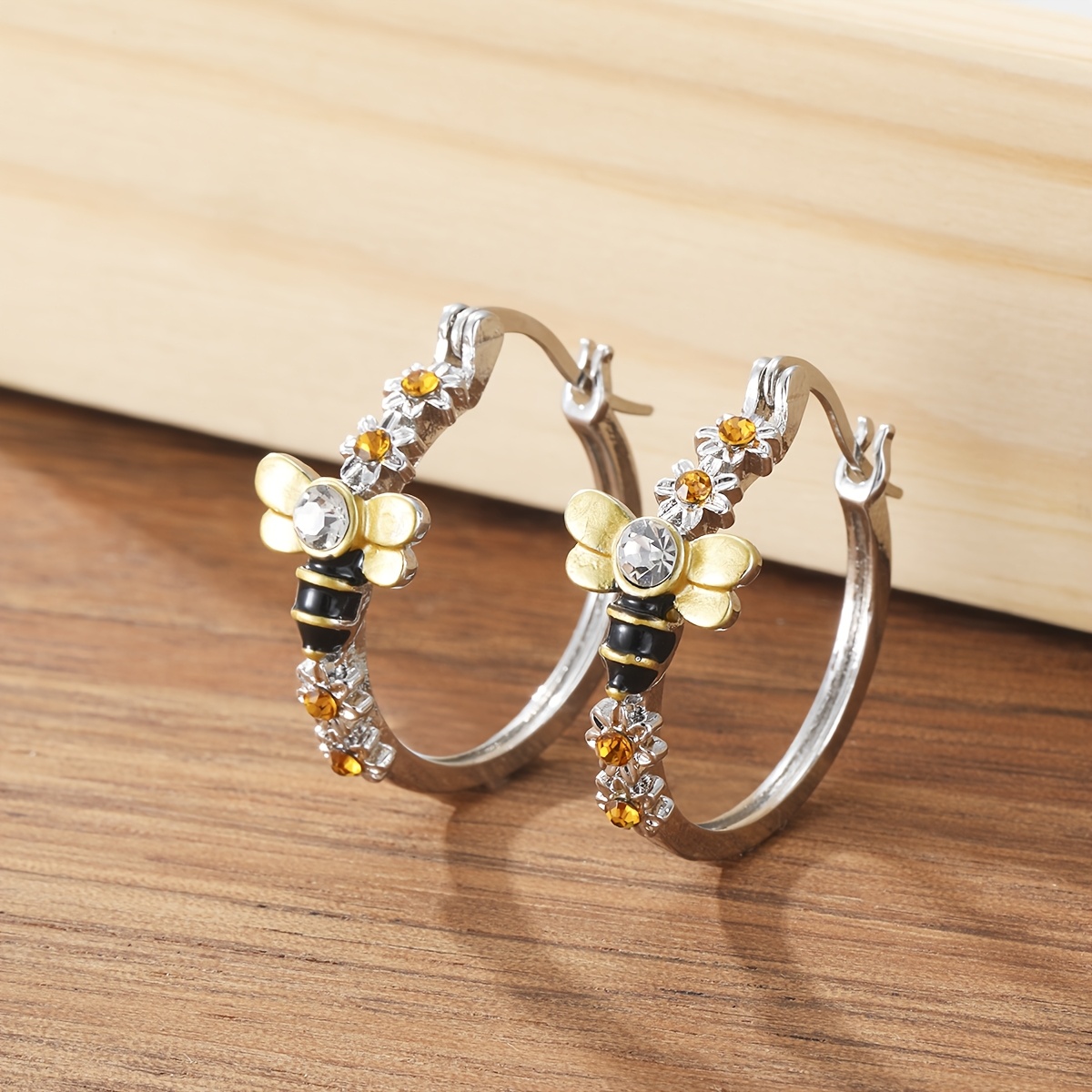 TEMU Bohemian Bee And Flower Hoop Earrings With Synthetic Gemstones - Vintage-inspired Alloy Jewelry For Daily Wear & Parties, Fashion Accessory,