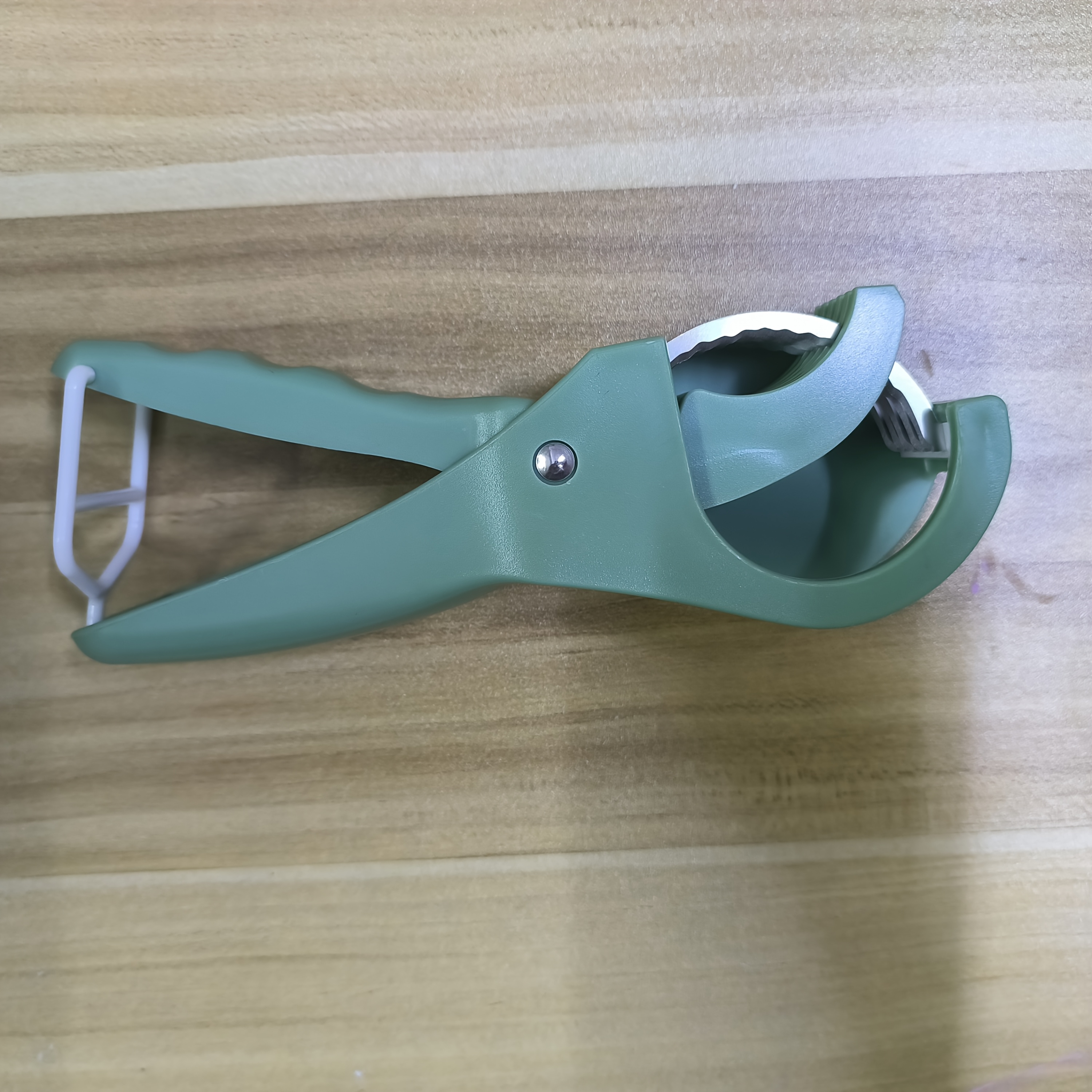 TEMU Rzsyzh Multifunctional Vegetable And Fruit Slicer - Ergonomic Green Kitchen Cutter With Adjustable Blade, Durable Polypropylene For Carrots, ,
