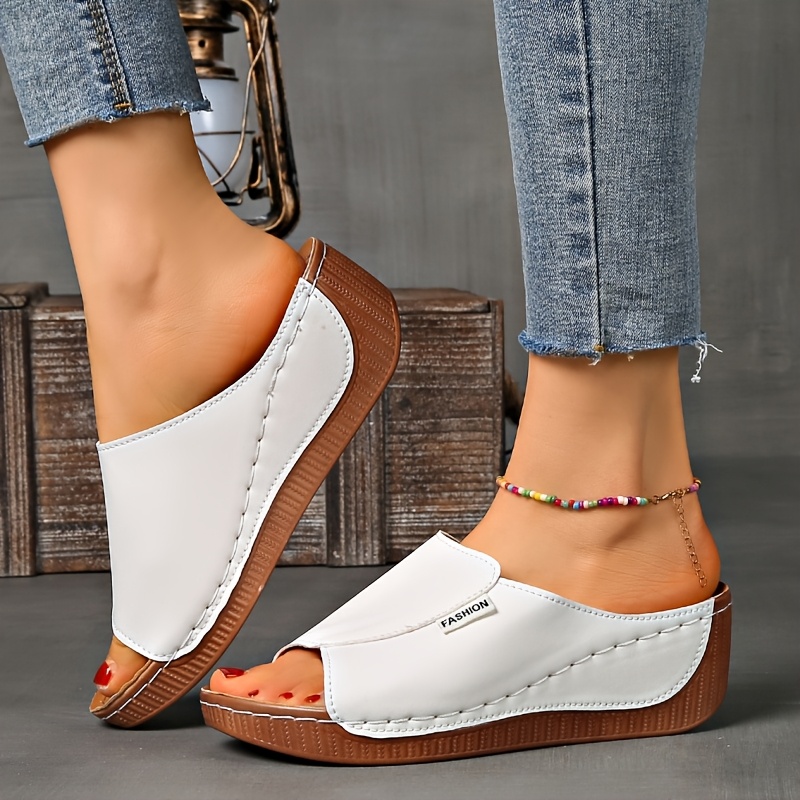 Women's Light Blue Slippers Sandals - Comfortable Arch Support, Breathable Open Toe Design, Soft Rubber Sole, Casual Mid-Heel Slip-On Shoes, Suitable for Casual Outfits, Synthetic Cover Fabric