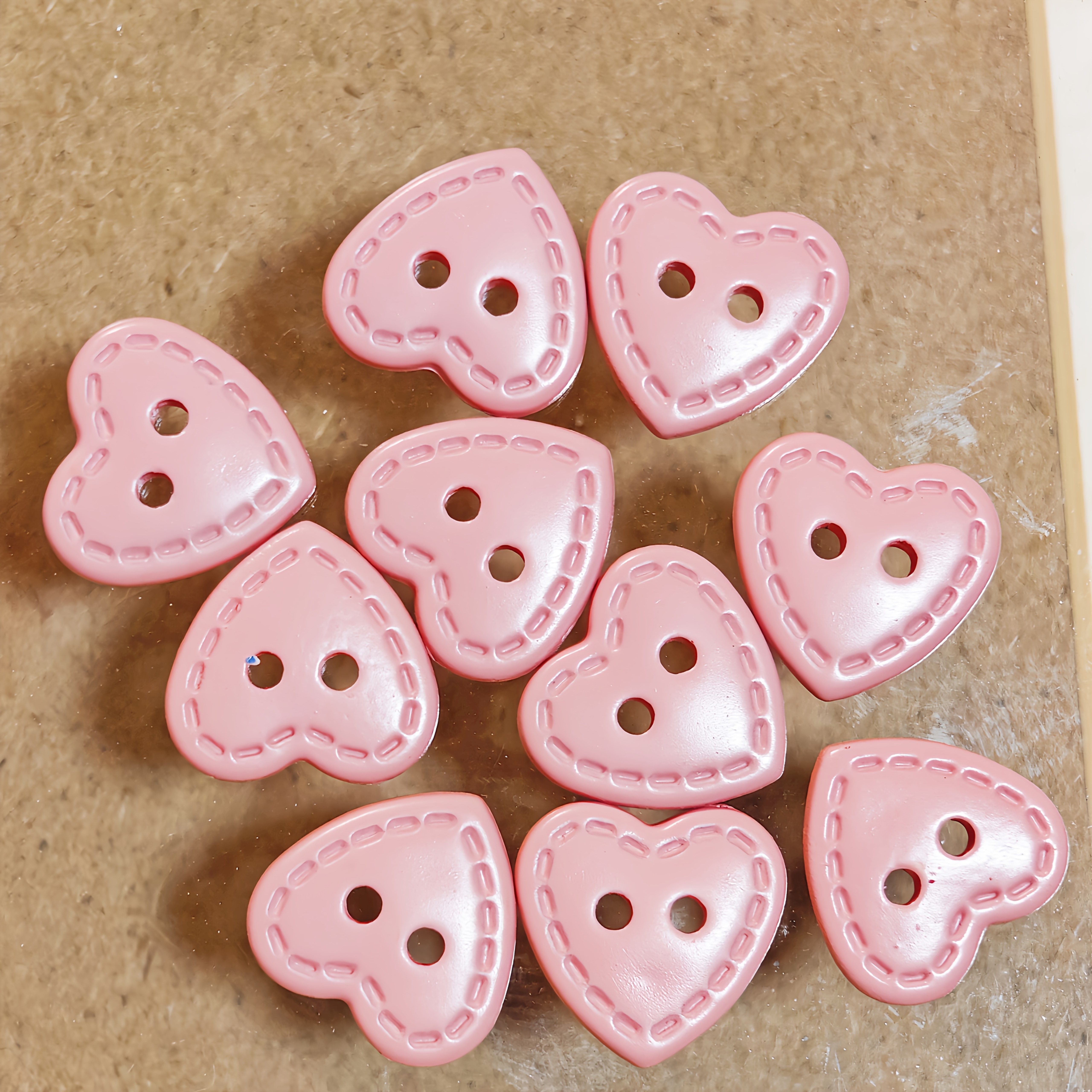 10pcs Pink Heart-shaped Two-hole Buttons For Sweaters, Pajamas, Knitwear, Outerwear, And Hand-sewn Clothing Decoration