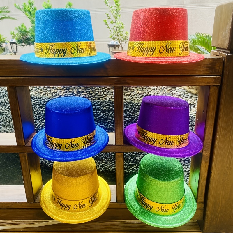 

Lot de 6 Chapeaux de Fête pour le An - Parfaits pour les Célébrations du Jour de l'An, Casquettes en Plastique Jetables avec Étiquettes ' Année' Aléatoires