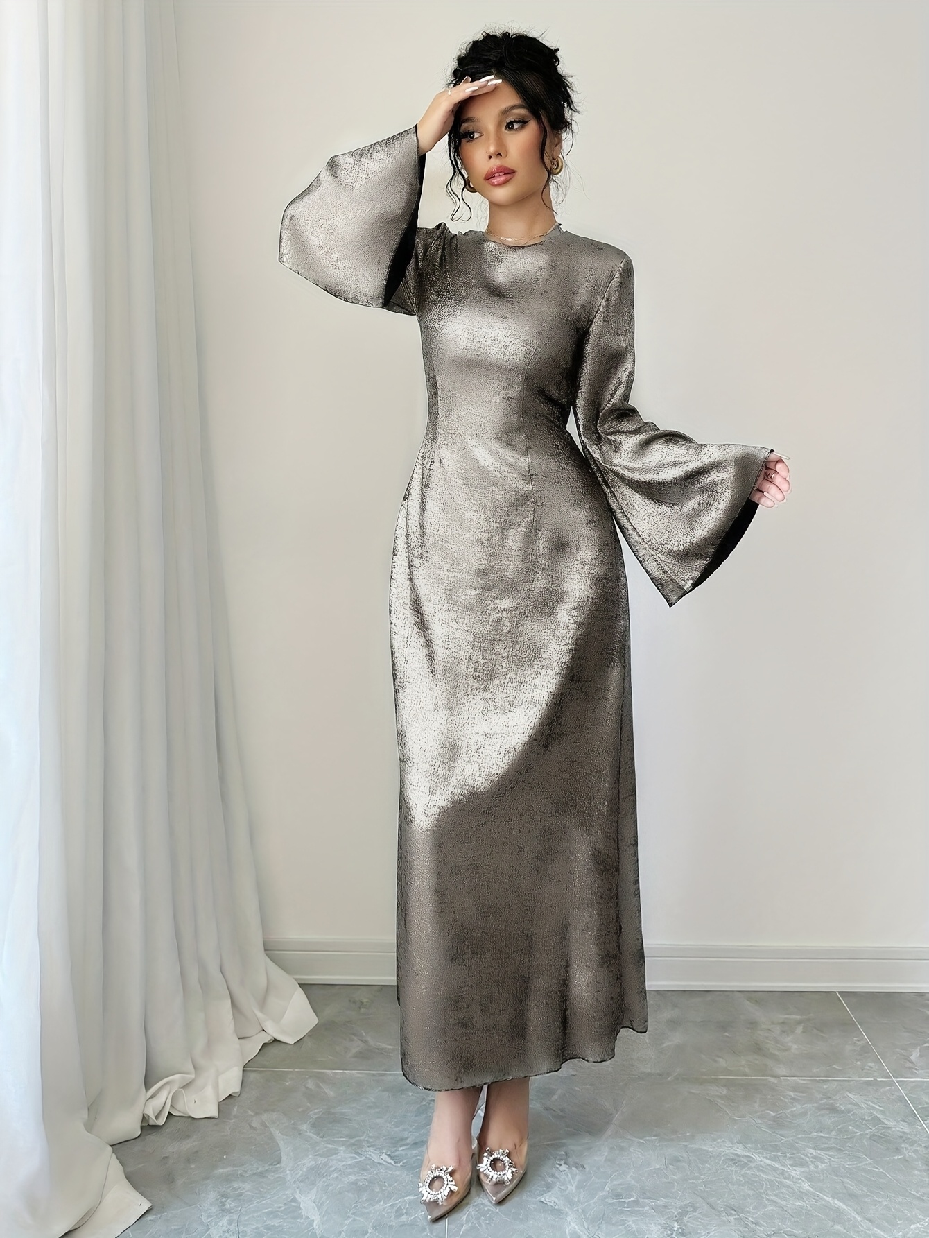 Women'S Elegant Golden Foil Long Sleeve Dress - Formal Party, New Year'S Eve, Wedding & Gala Outfit - Flared Bell Sleeves, A-Line Silhouette - Zipper Back Closure - Formal Evening Gown for Women, Special Occasion, Sophisticated Design, Highquality Finish, Stylish Formalwear, Fashion Lovers
