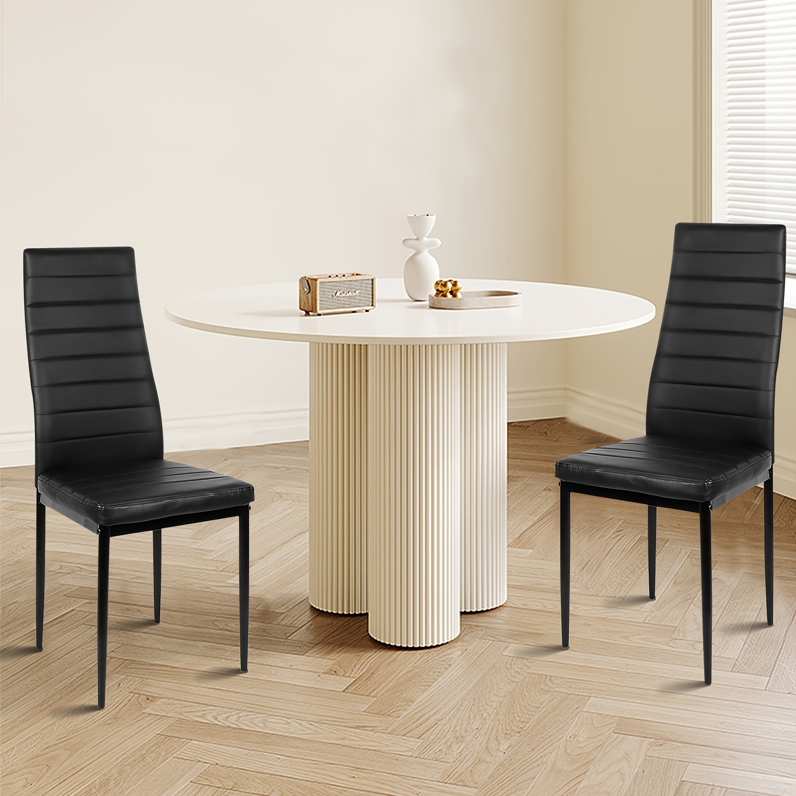TEMU Juego de 2 sillas de comedor con respaldo de cuero sintético | Patas de metal negro con asientos acolchados gruesos | Sillas clásicas para