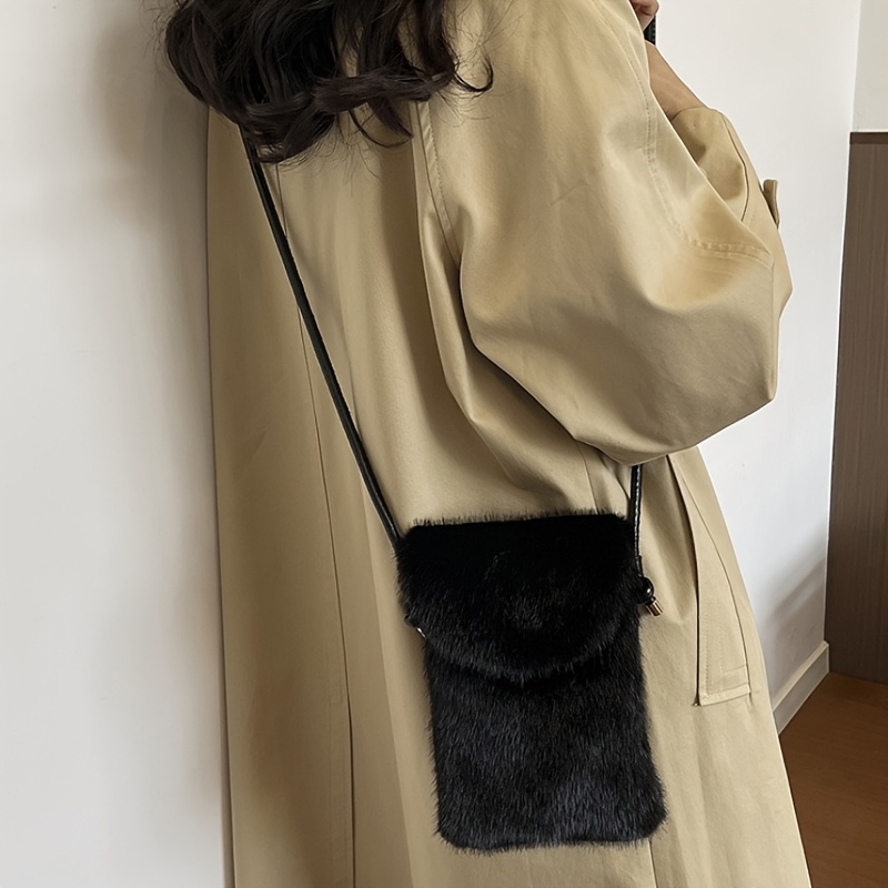 TEMU Women' Shoulder Bag, Plush Velvet Special Edition Autumn/winter New Style Phone Pouch, Plush Wallet, Fluffy Fashionable Trendy Crossbody Bag,