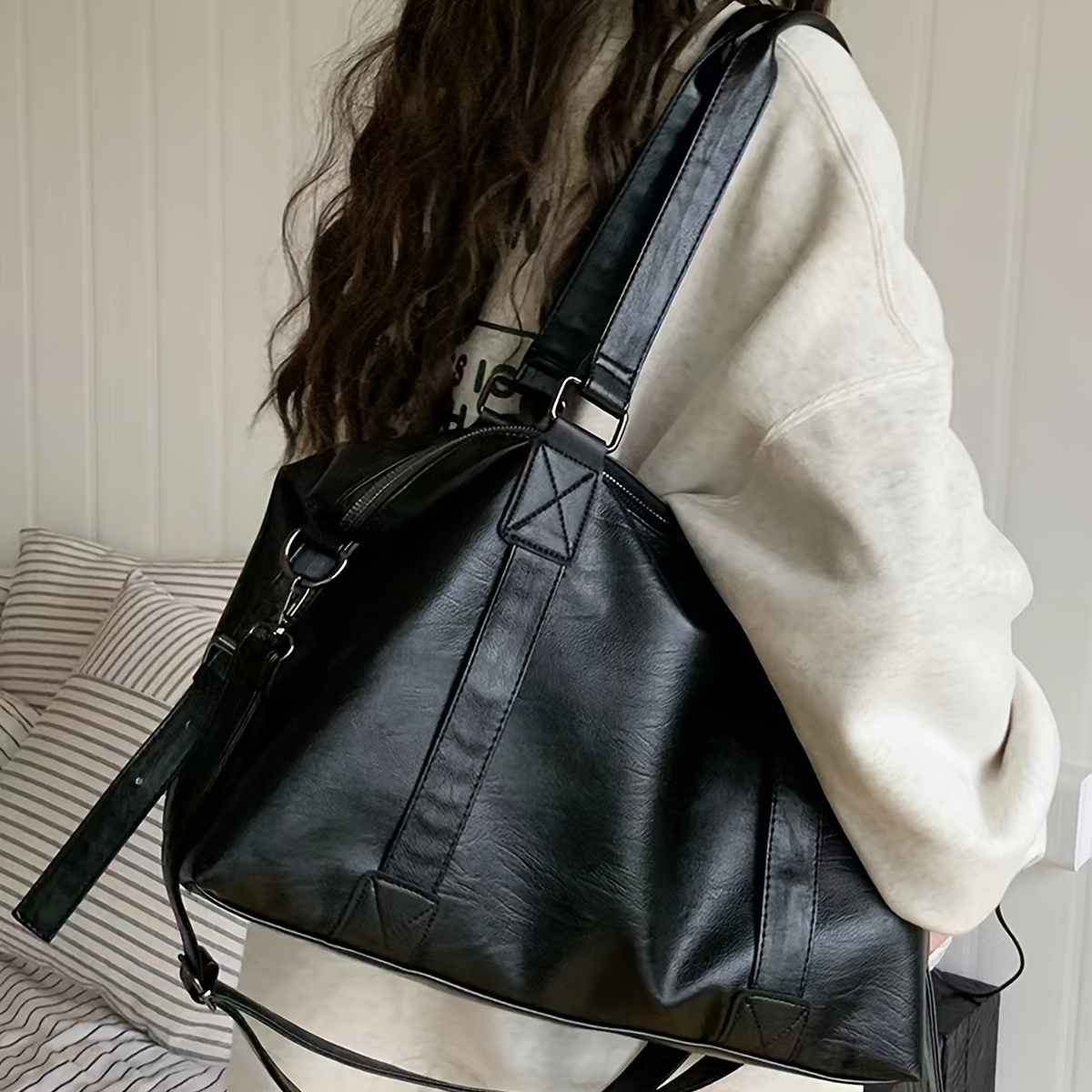 

Grand Sac Fourre-Tout Chic Noir - Style Coréen, Sac à Épaule Décontracté en Similicuir avec Motif Géométrique, Bandoulière Détachable et Fermeture Éclair pour Femme