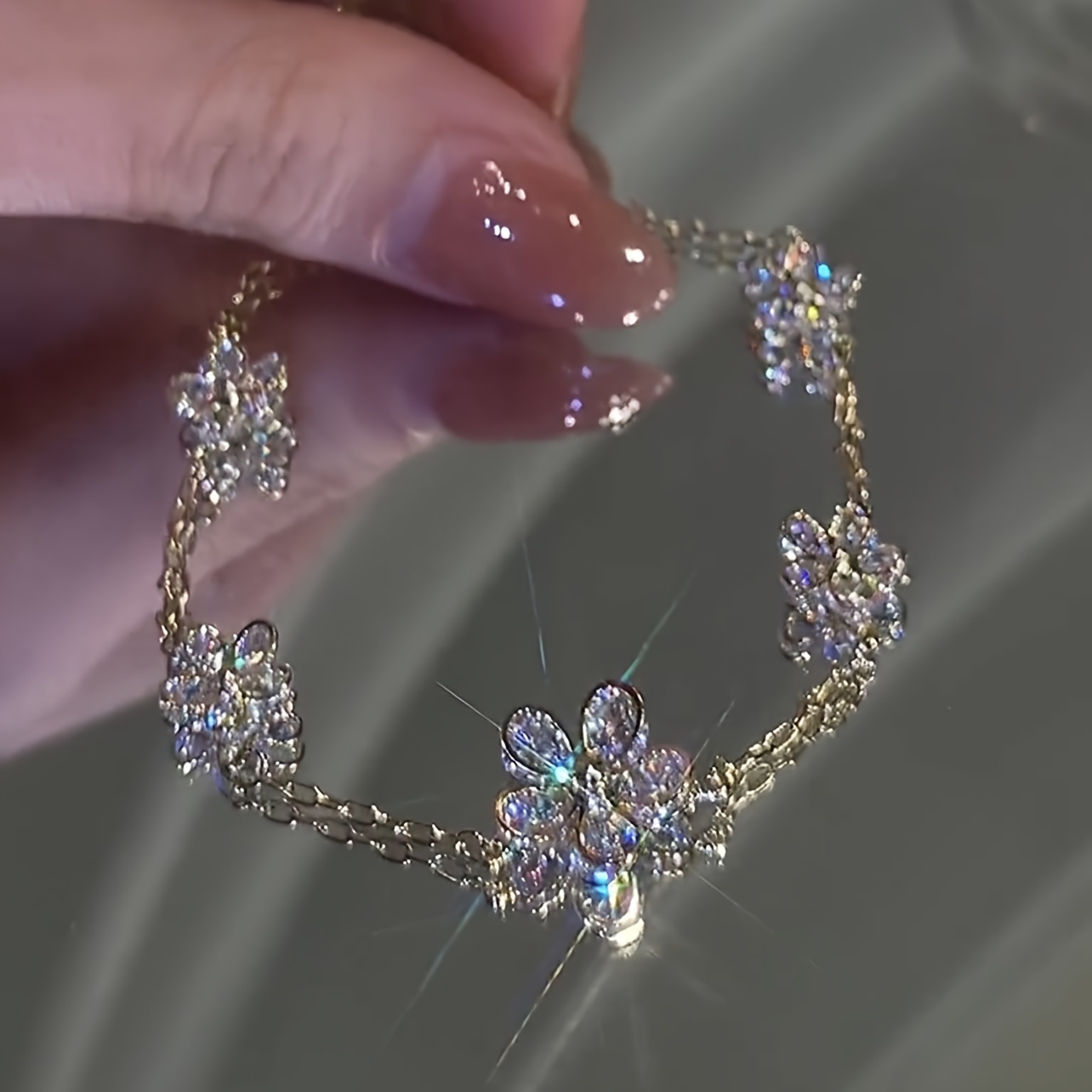 1pc Fashionable Trendy Jewelry Synthetic Zirconia Five-petal Flower Bracelet