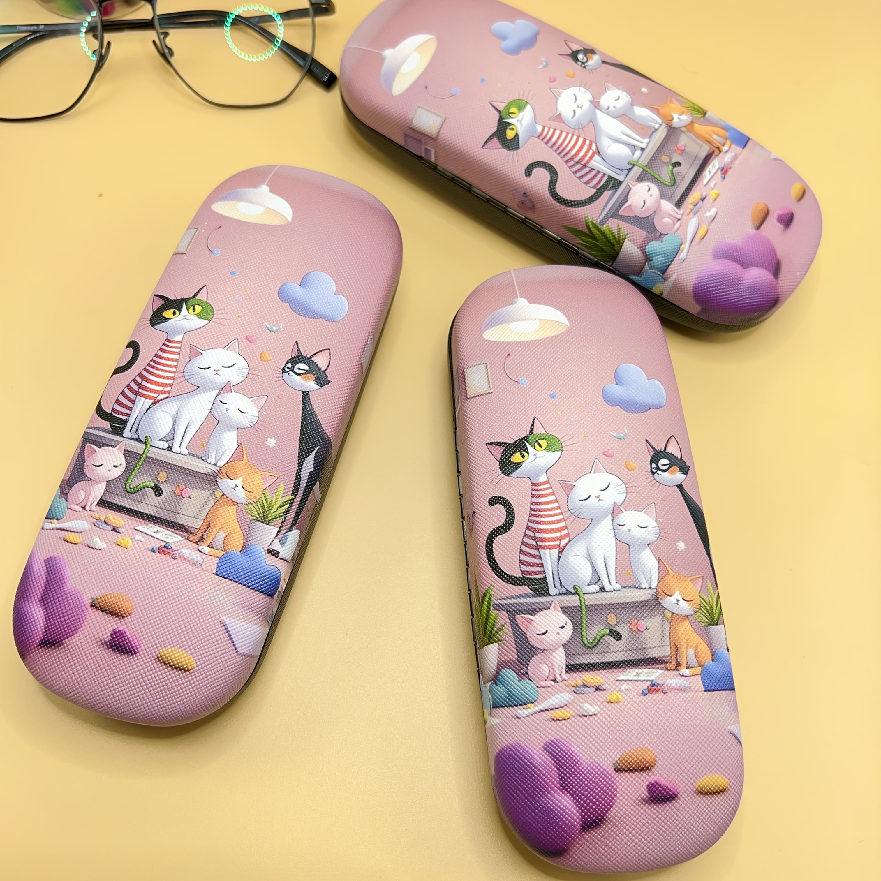 Cute Cat Eyeglass Case with Kitten Design