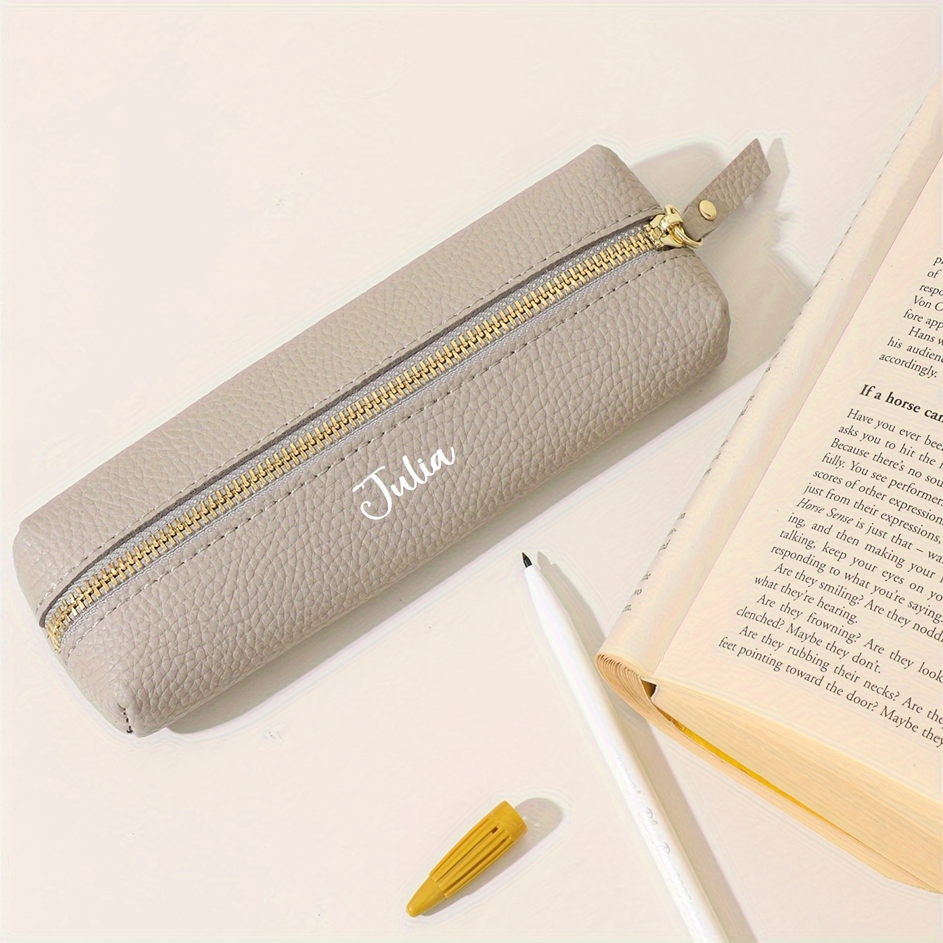 E-shop Personalisierter Namens-Stiftetui aus PU-Leder - Leichtes Hochwertiges & Reißverschluss Schreibwaren- und Make-up-Organizer mit