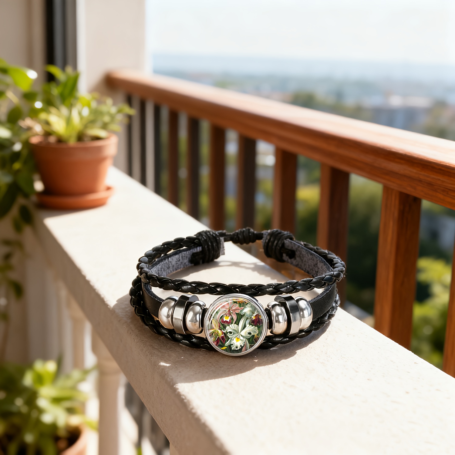 Exquisite Floral Pattern Round Design Bracelet