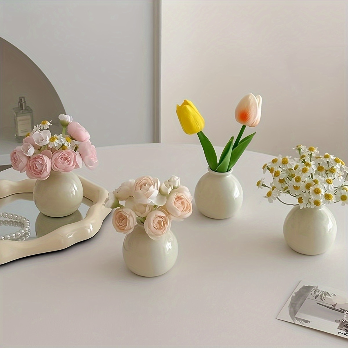 

Ins-style Cream Ceramic Mini Vase Set With Artificial Tulips - Birthday Decor, Office & Home Display