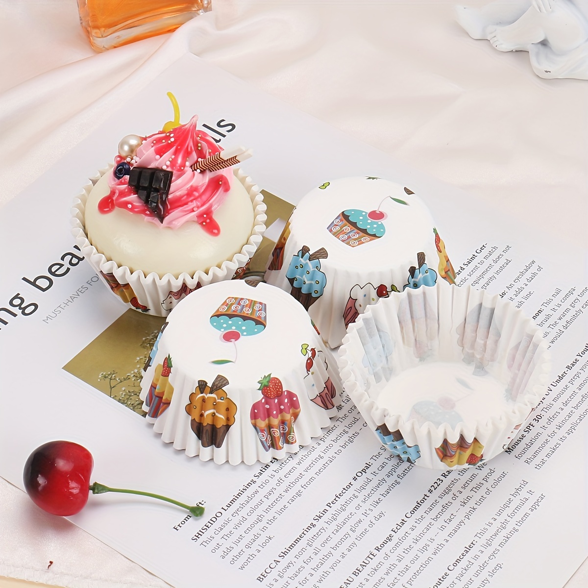 Image of A Set Of 100 Cupcake Liners Featuring Cherry Cake Designs, Suitable For Birthday Parties Gatherings, With Oil-proof Paper For Main Cakes And Muffins.