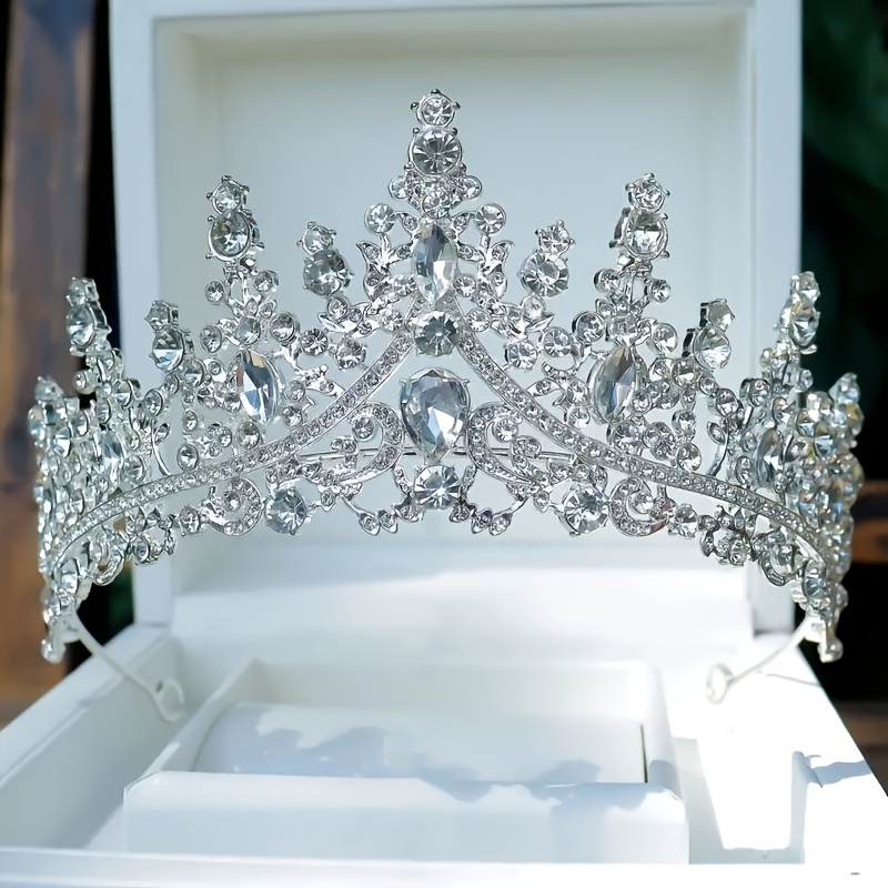 

A Beautiful Silvery Crown Headdress Inlaid With Rhinestones, Without A Comb, Wedding Headdress, Hair Accessories, With A Random Clip, A For Christmas And New Year Gifts In 2025