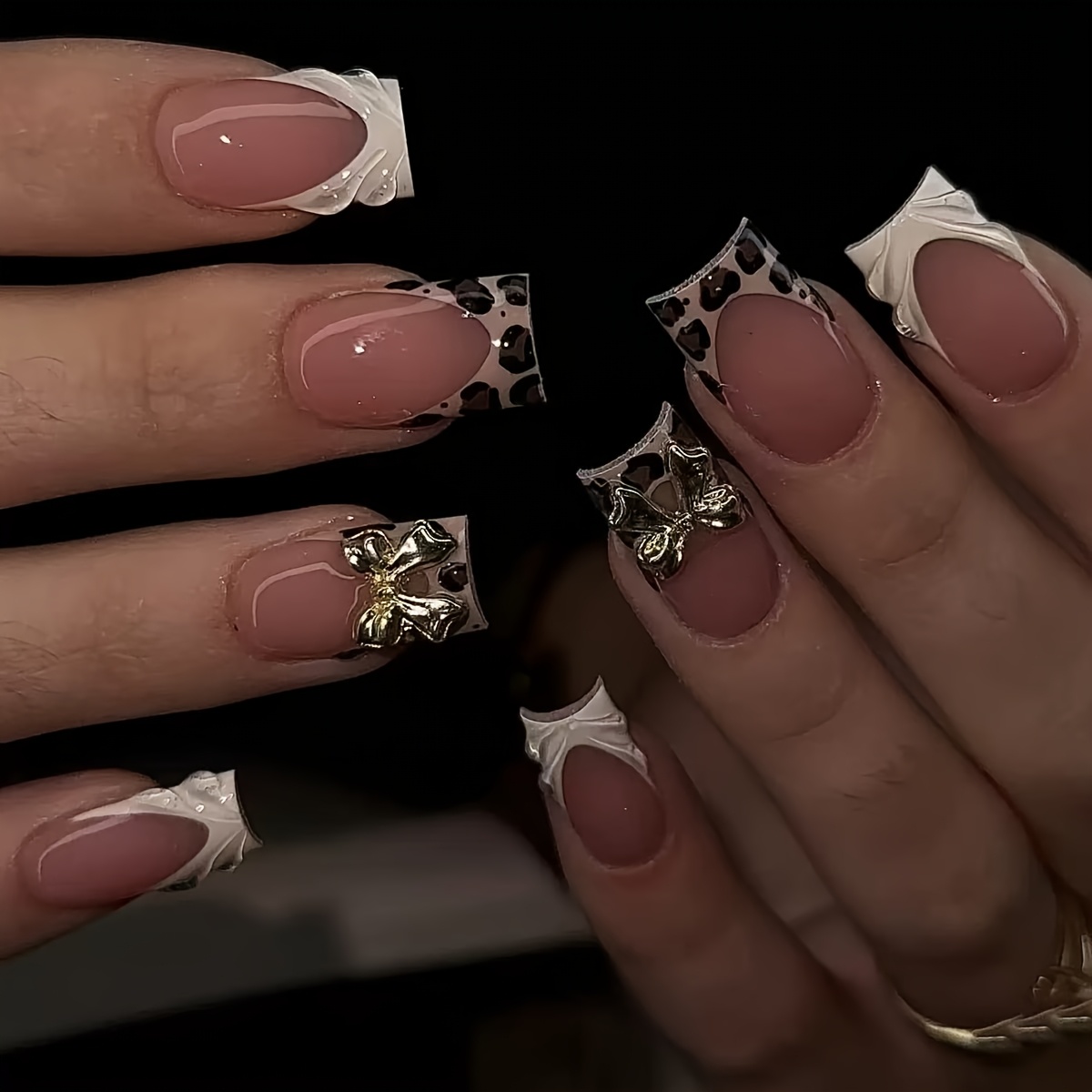 TEMU Art d'ongles imprimé léopard français européen et américain transfrontalier, nœud 3D, style et cool piquant, 24 pièces, carrée amovible et