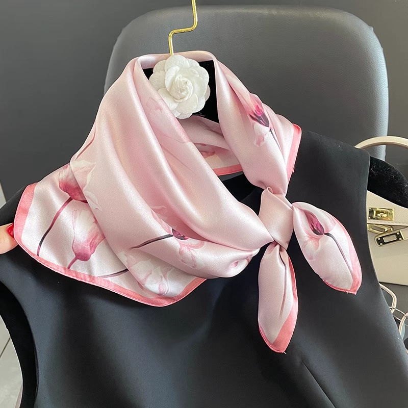 E-shop Elegantes Damen-Quadrattuch – nutzbar als Halstuch & Wickeltuch, atmungsaktives, nicht dehnbares Bandana für Abendveranstaltungen, Hochzeiten,