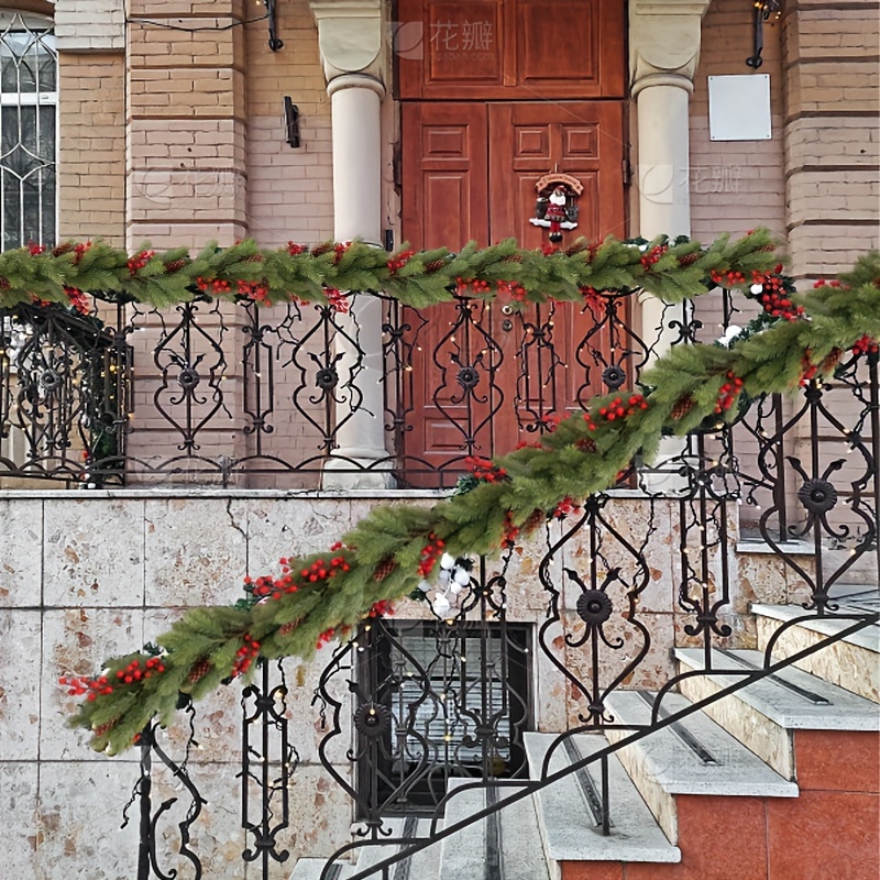 

An Artificial Pine Needle Wreath With Realistic Green For Dining Rooms, Mantels And Outdoor Christmas Decorations