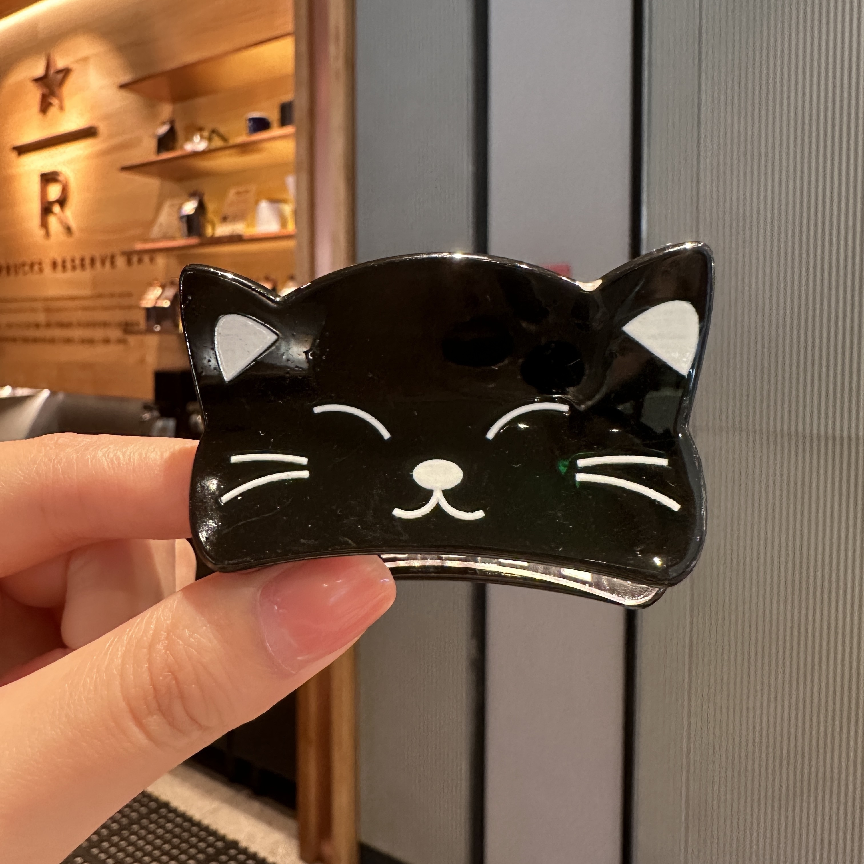 

1pc Whimsycat Acrylic Black Cat Hair Clip - Cute Cartoon Style With Large Back Clip, Minimalist Animal Design, Middle-sized Fashion Accessory For Women