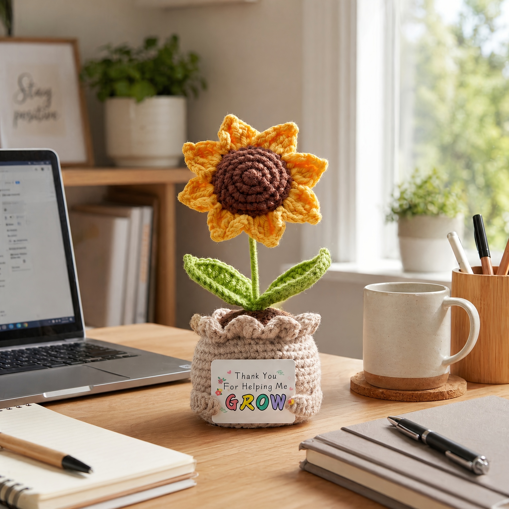 TEMU Plante en pot au crochet fait main, joli cadeau de décoration de bureau pour enseignant/ami, fleur tricotée douce en pot, cadeau d'appréciation