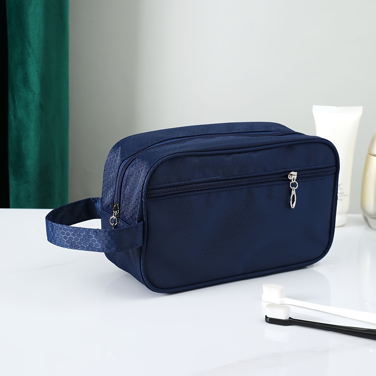 TEMU 1pc Football Pattern Men's Toiletry Bag, Portable Makeup Bag, Outdoor Travel Toiletry Organizer, Shaving Storage Bag, Handheld And Foldable